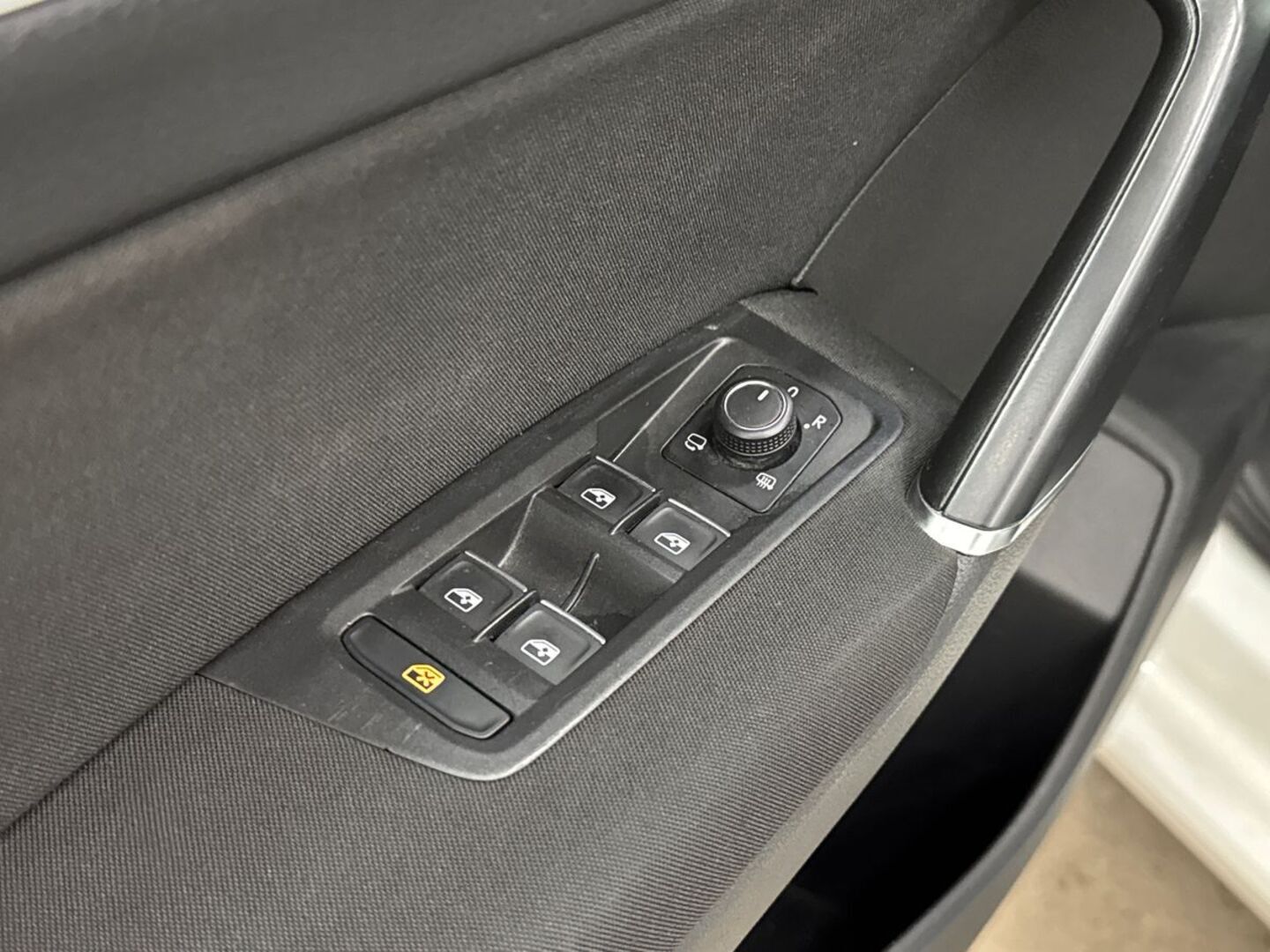 VOLKSWAGEN Touran 2017