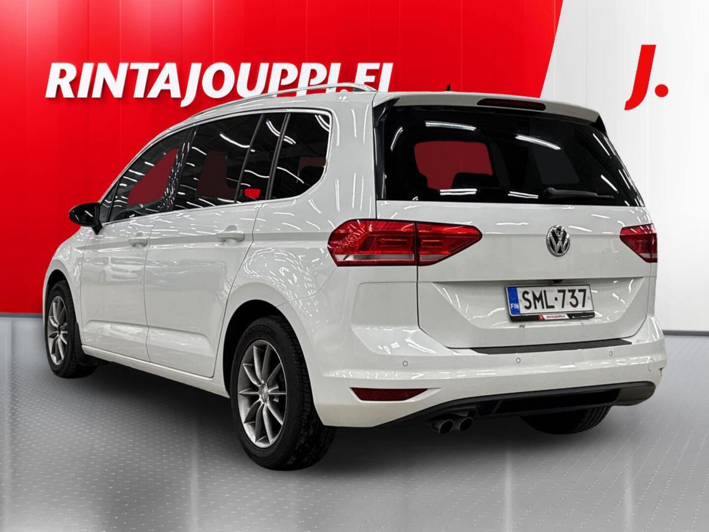 VOLKSWAGEN Touran 2017