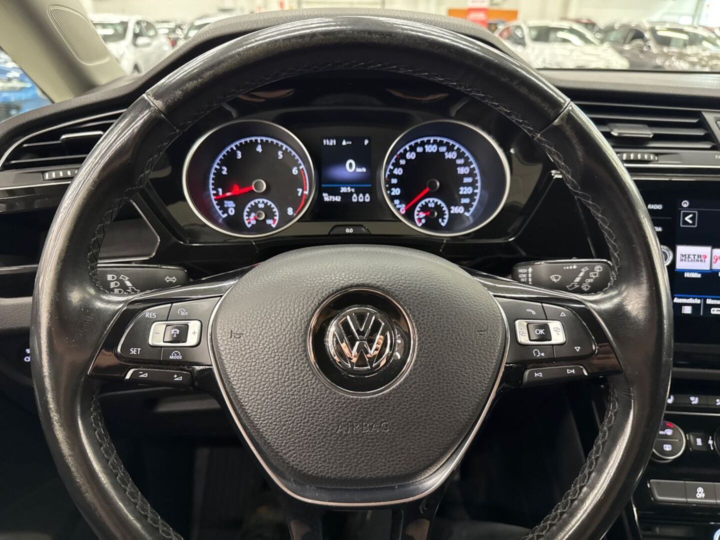 VOLKSWAGEN Touran 2017