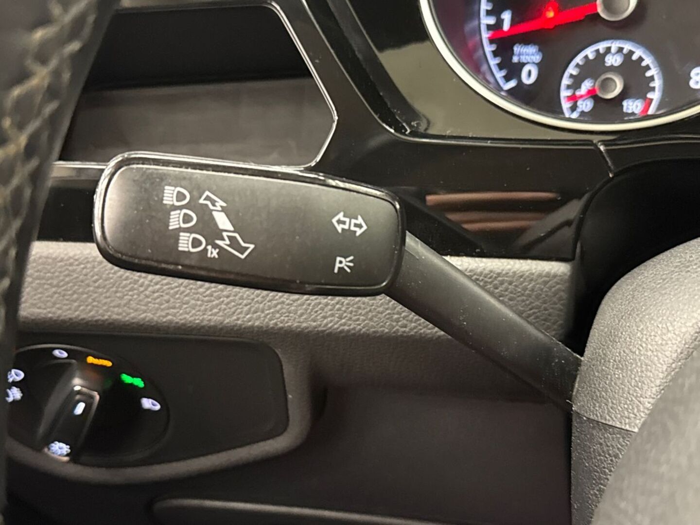 VOLKSWAGEN Touran 2017