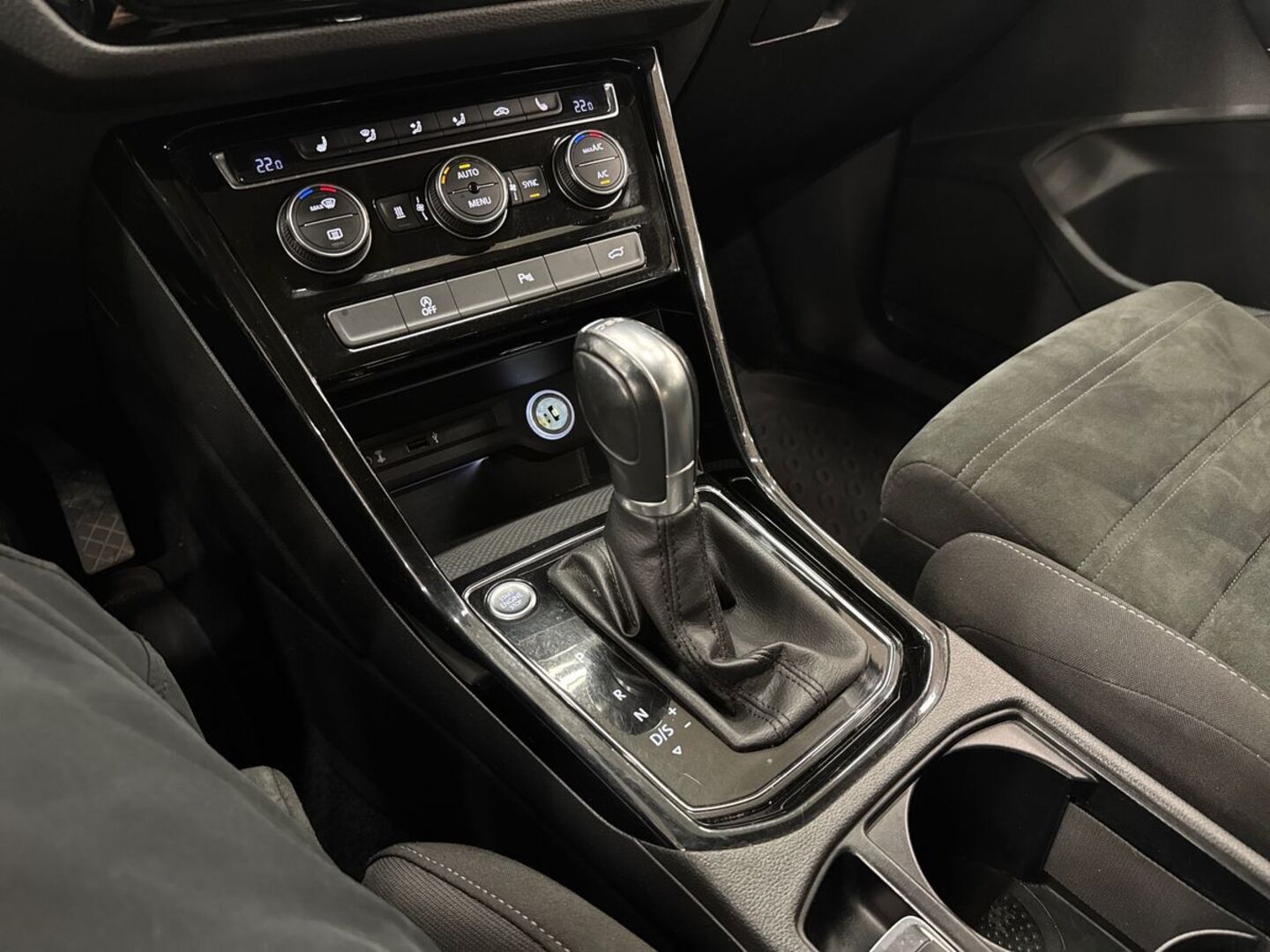 VOLKSWAGEN Touran 2017