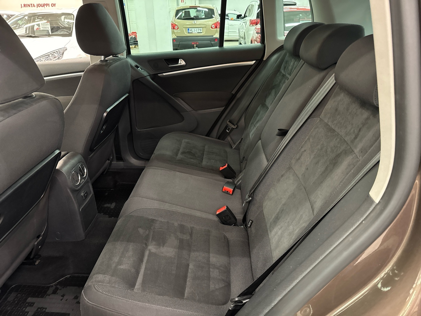 VOLKSWAGEN Tiguan 2013