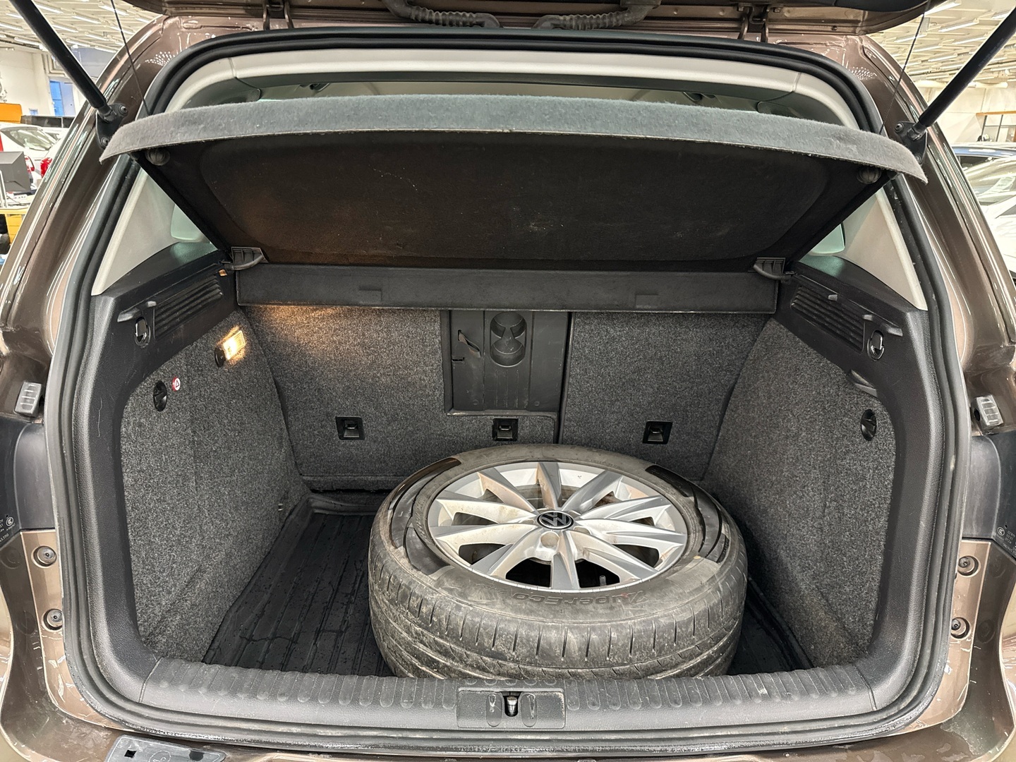 VOLKSWAGEN Tiguan 2013