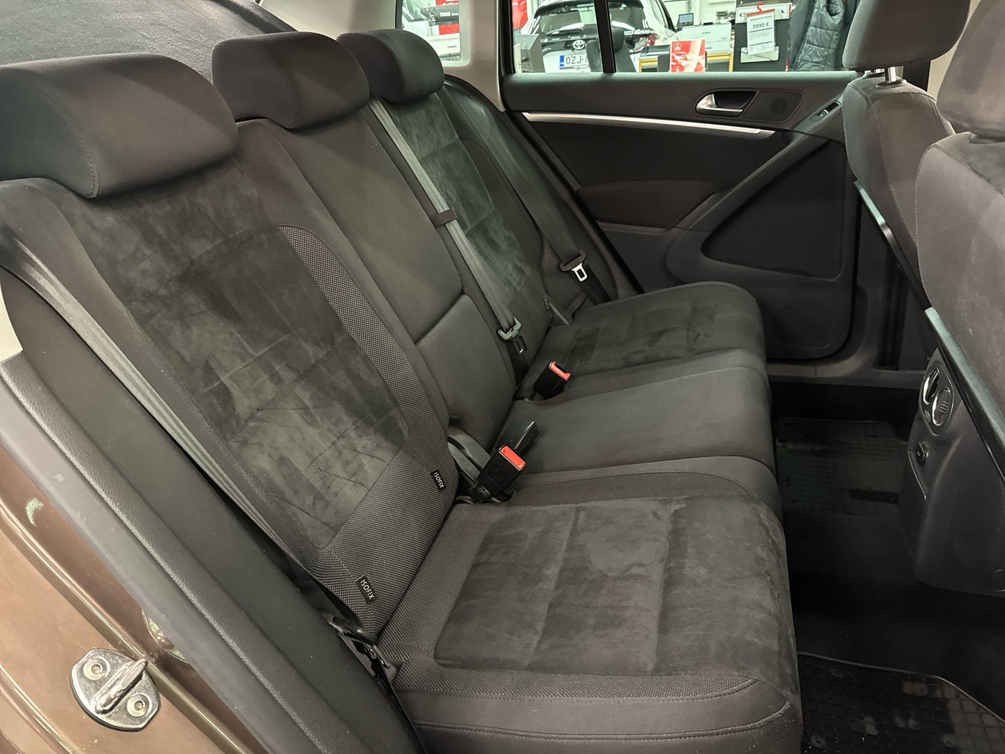 VOLKSWAGEN Tiguan 2013