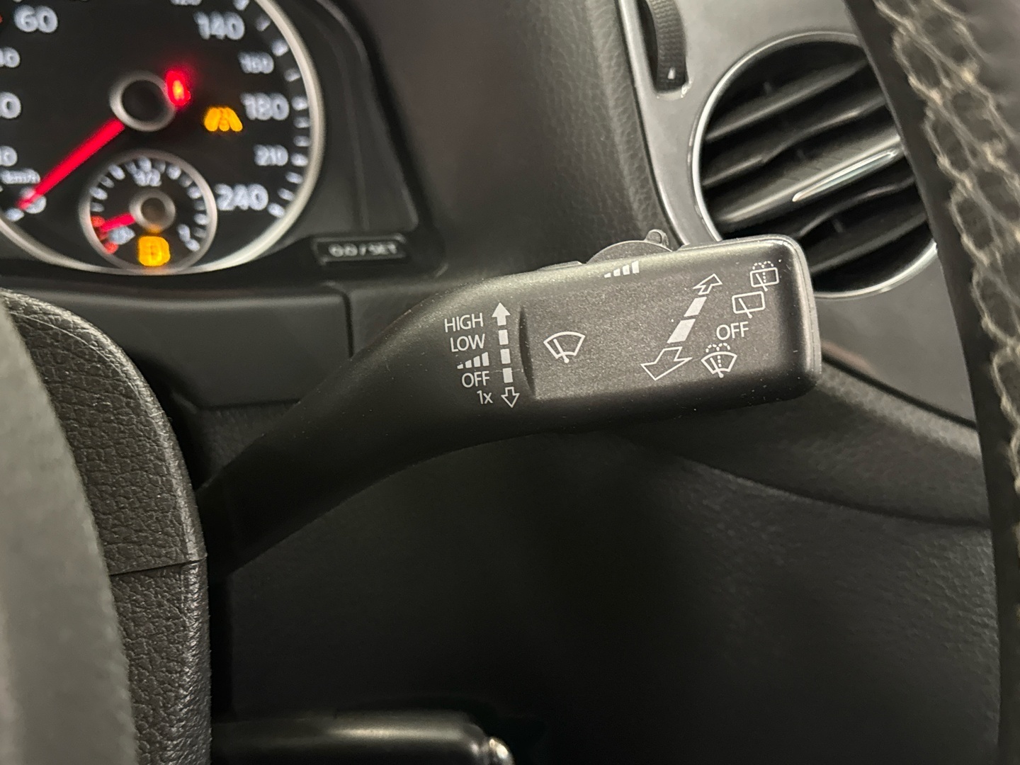 VOLKSWAGEN Tiguan 2013