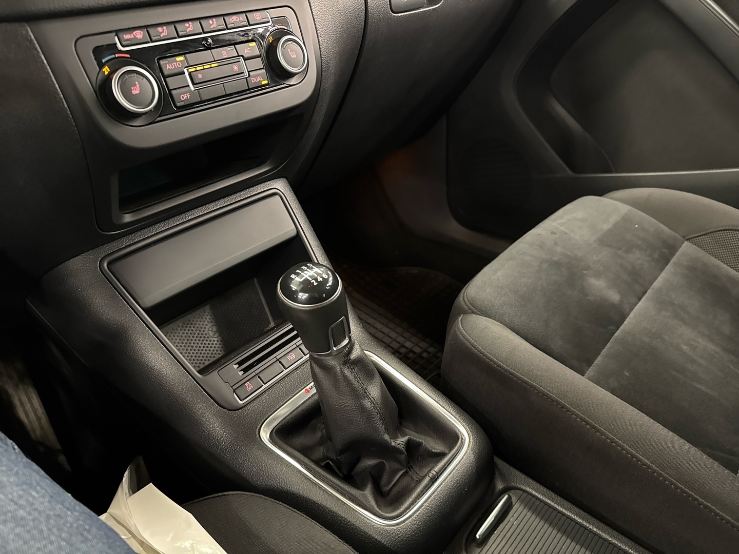 VOLKSWAGEN Tiguan 2013