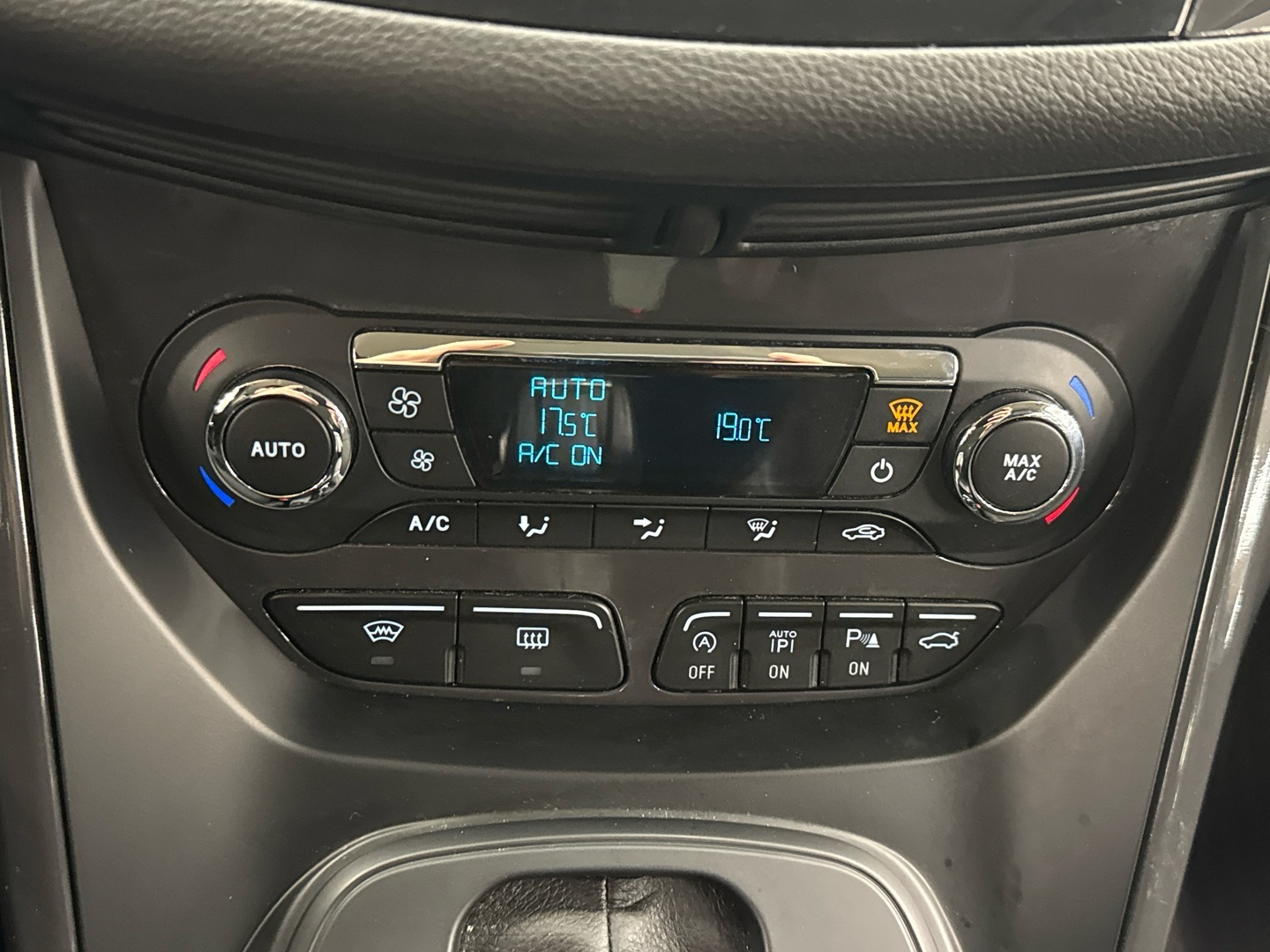 FORD Kuga 2016