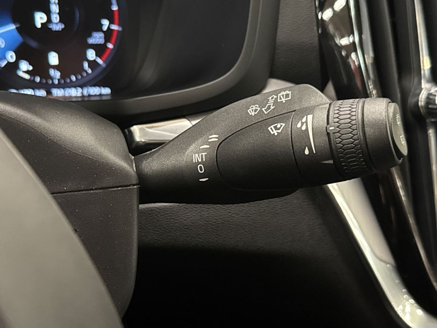 VOLVO V60 2020