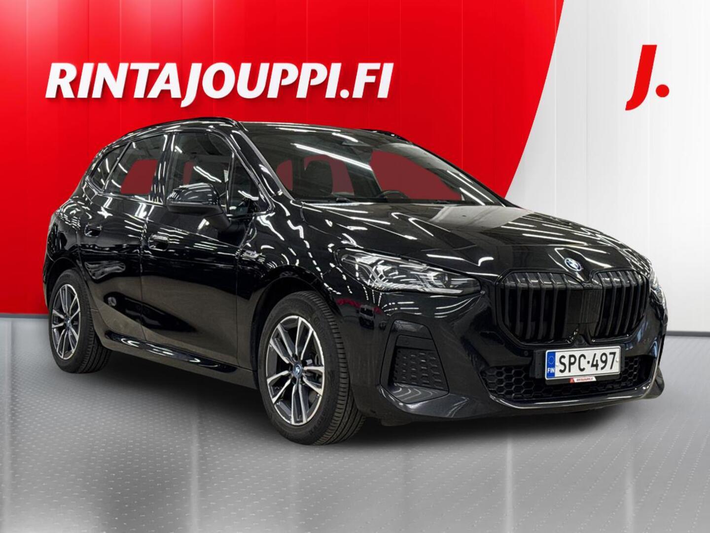 BMW 225 2023