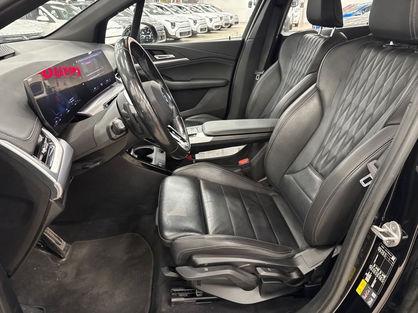 BMW 225 2023