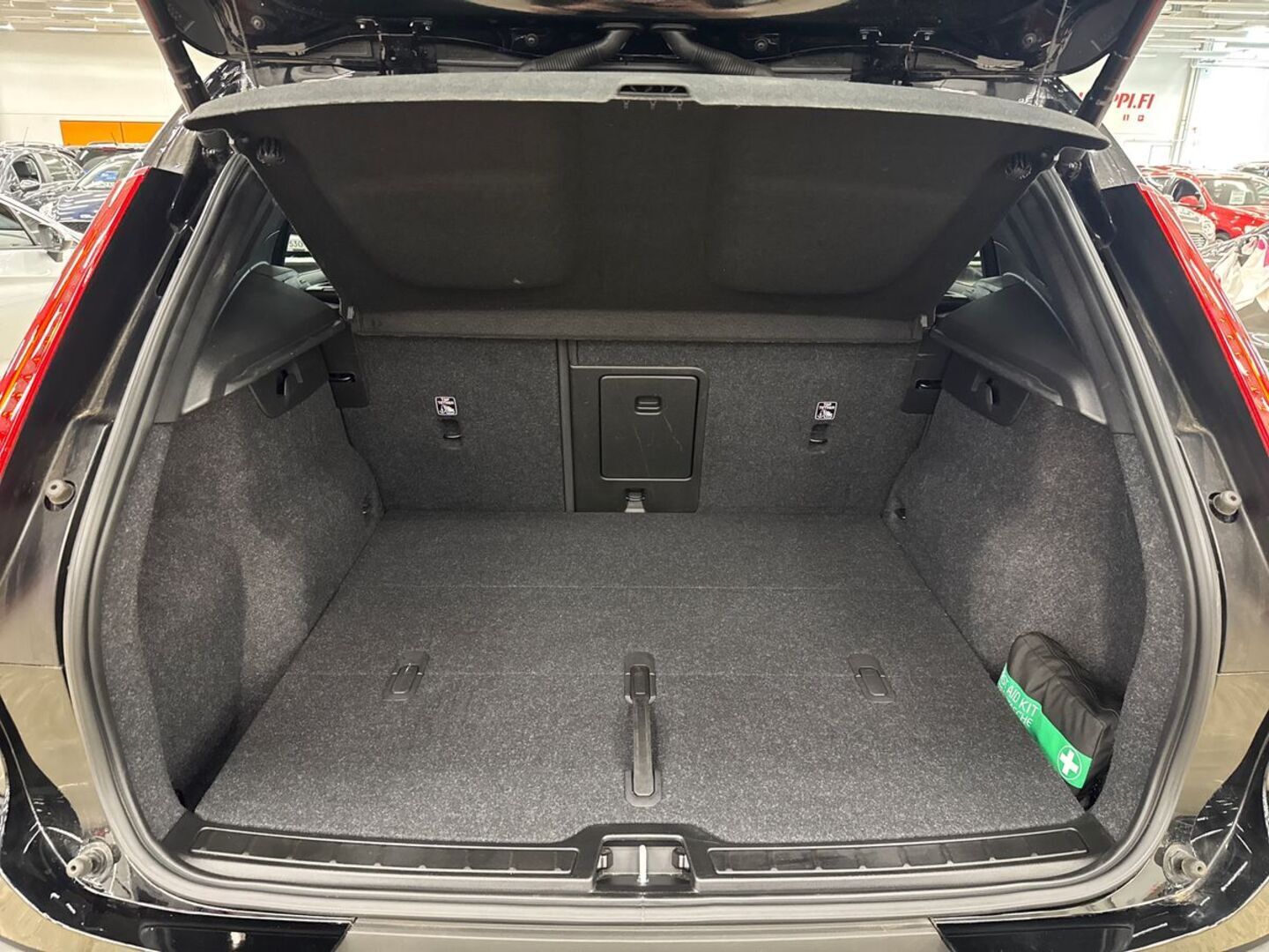 VOLVO XC40 2022