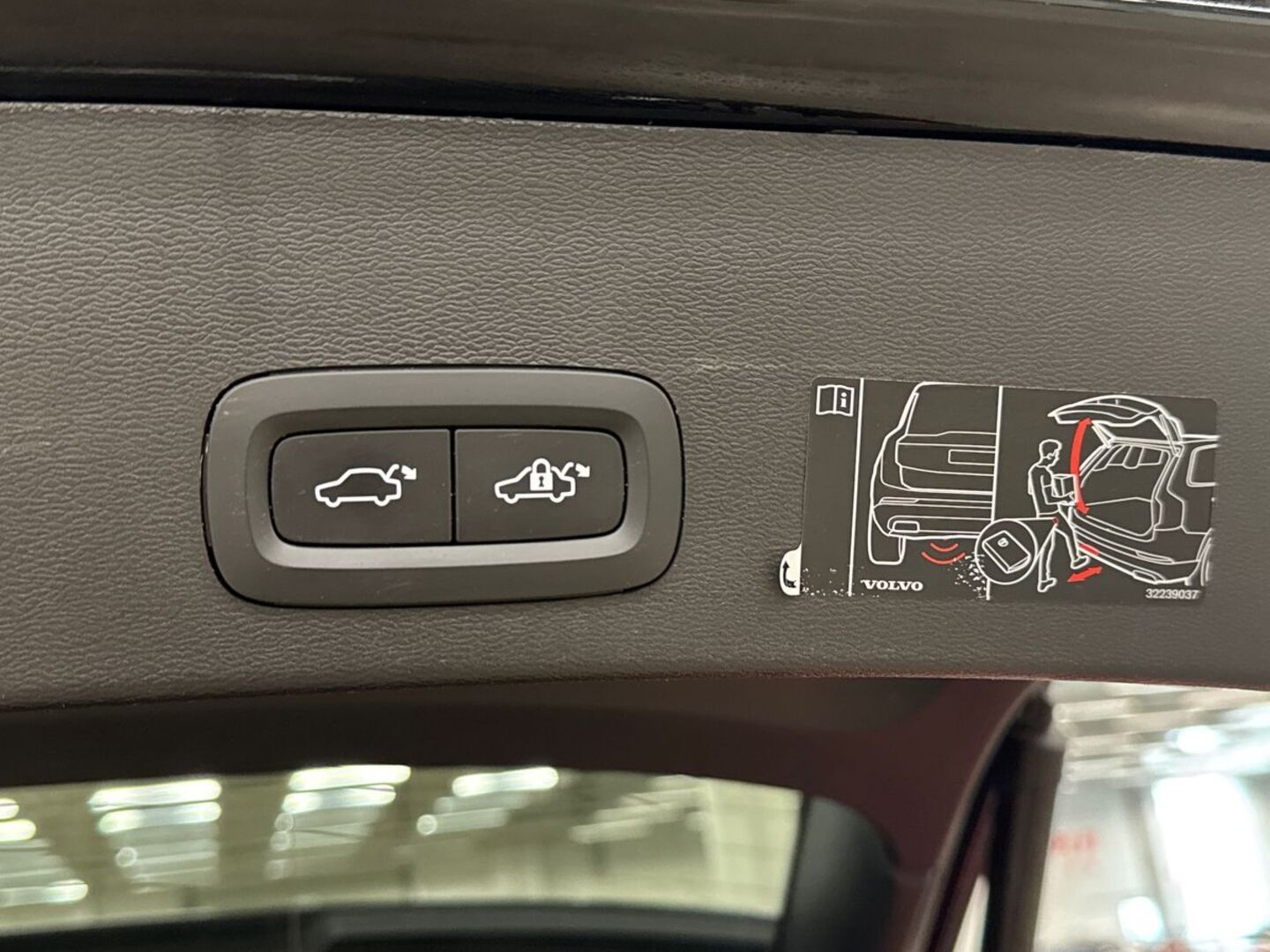 VOLVO XC40 2022