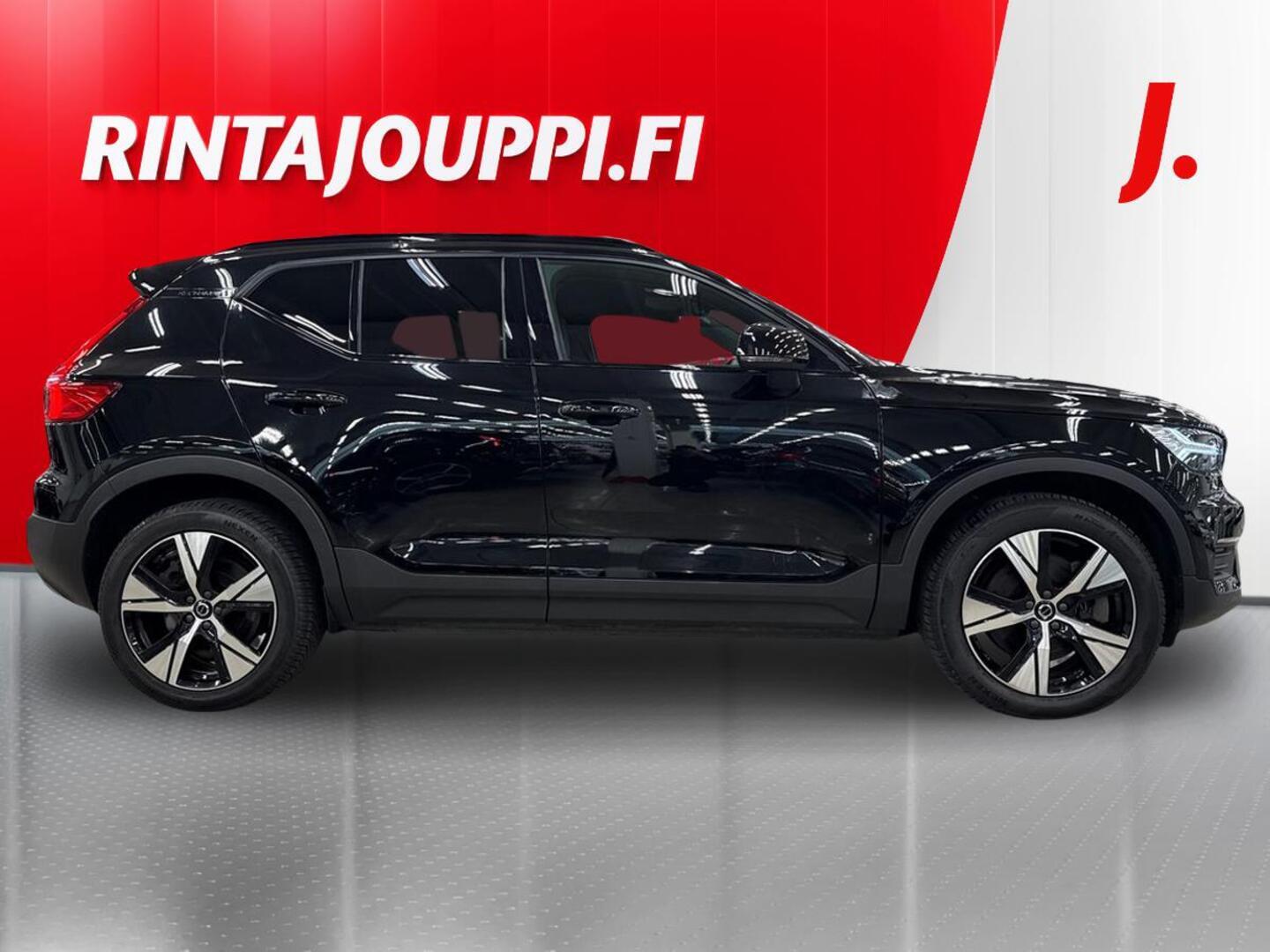 VOLVO XC40 2022