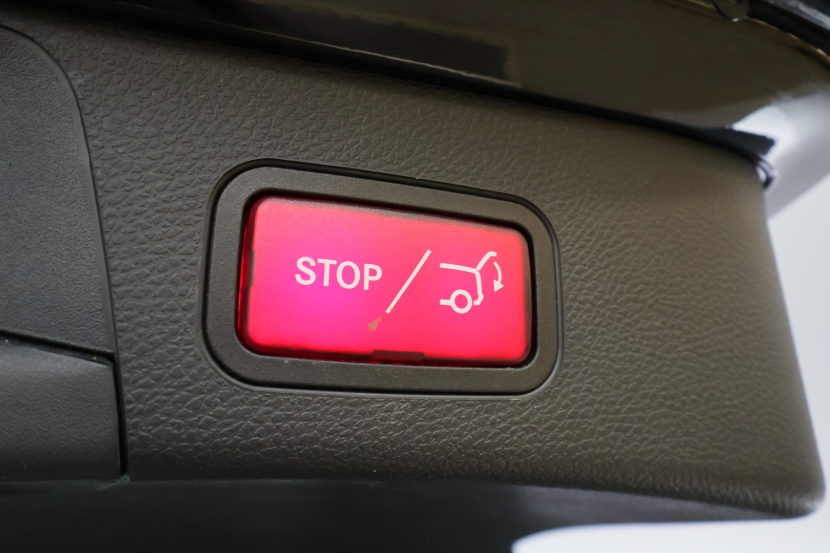 MERCEDES-BENZ C 2020