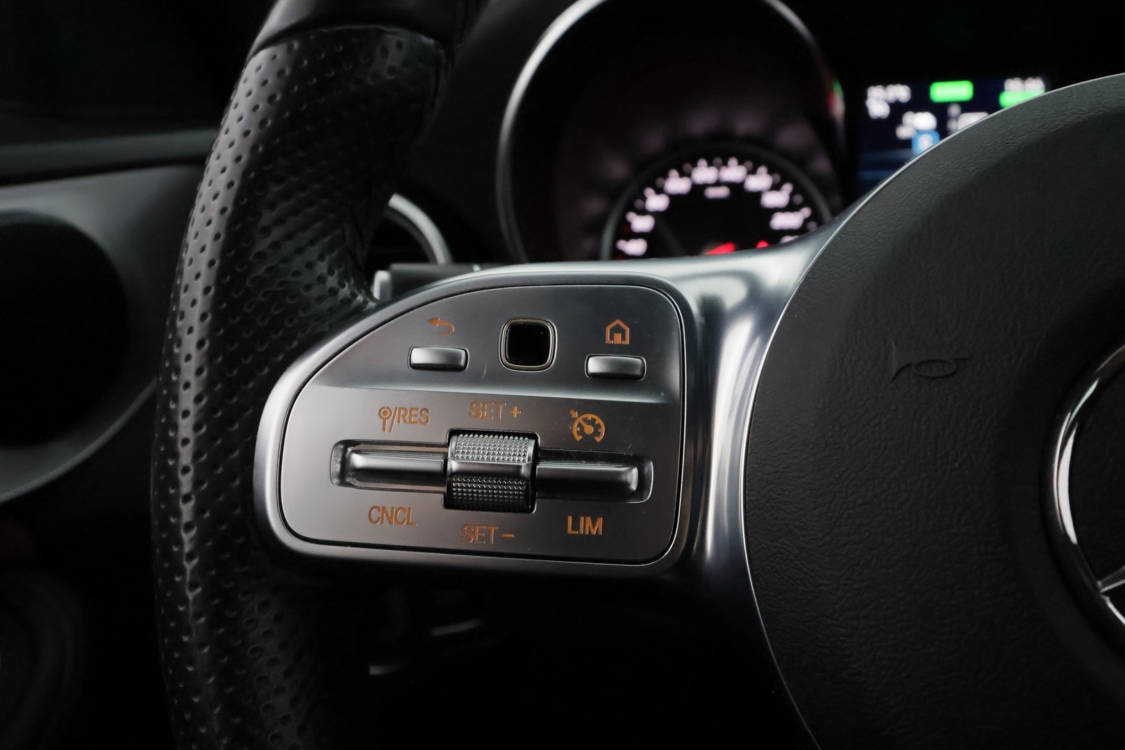 MERCEDES-BENZ C 2020