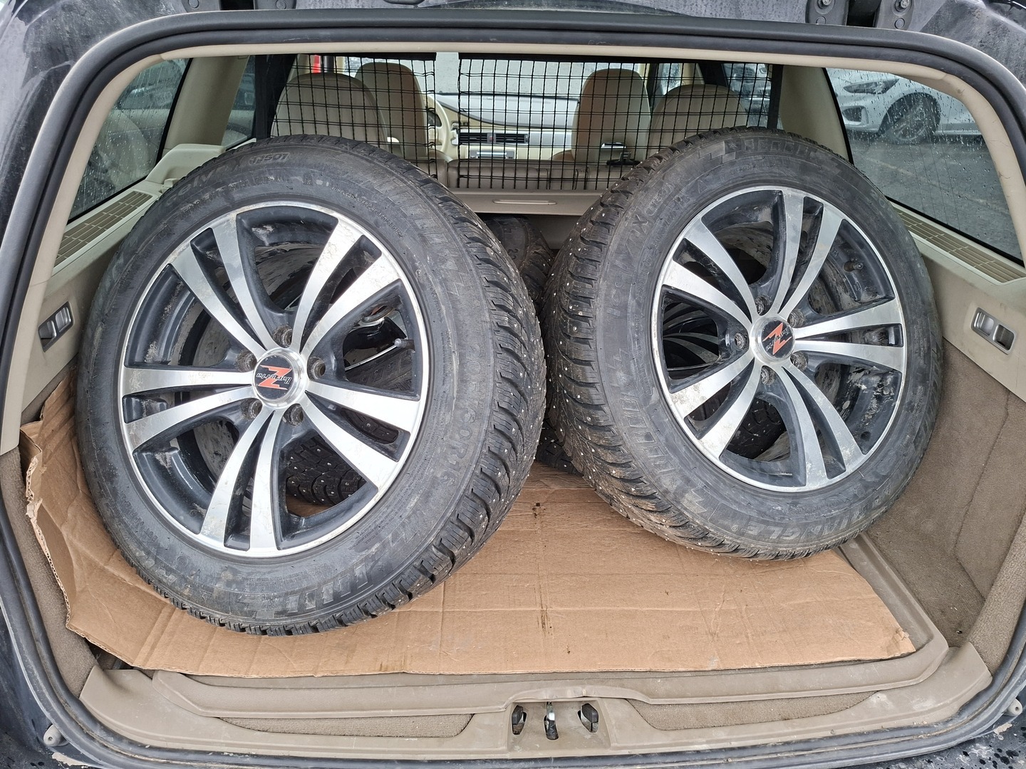VOLVO V70 2008