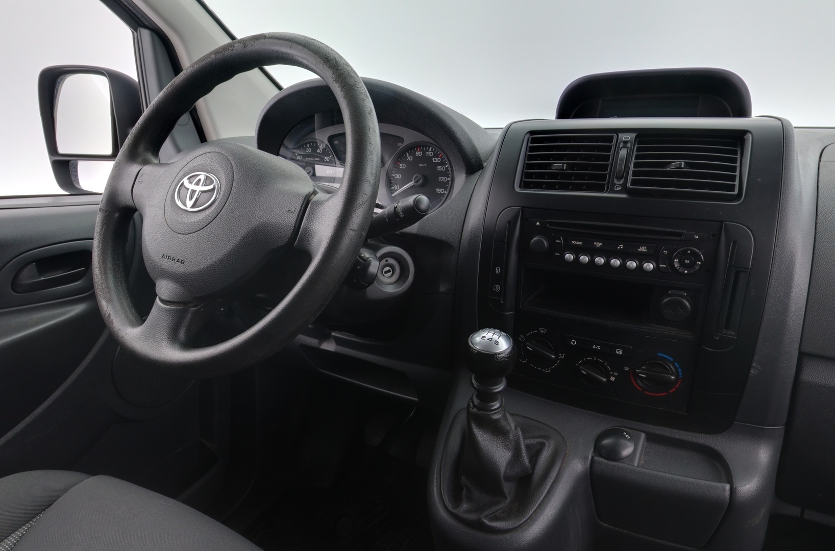TOYOTA Proace 2015