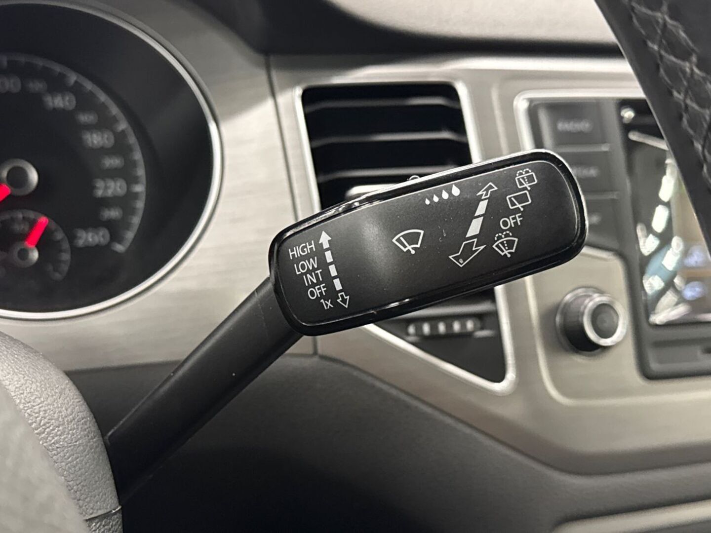 VOLKSWAGEN Golf Sportsvan 2014