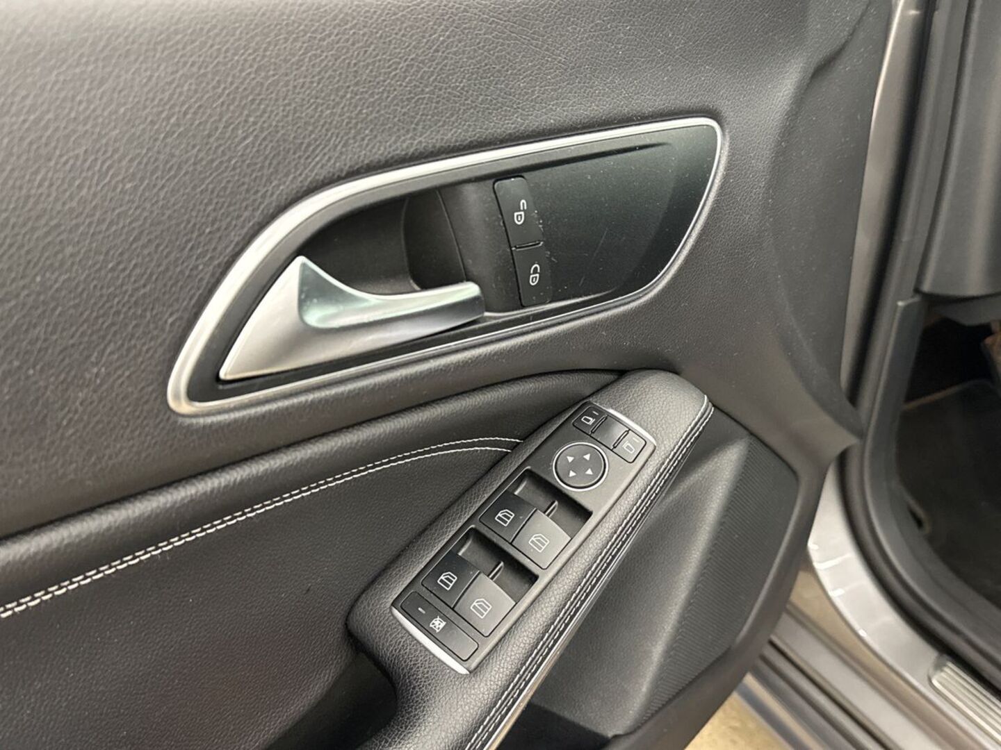 MERCEDES-BENZ CLA 2015