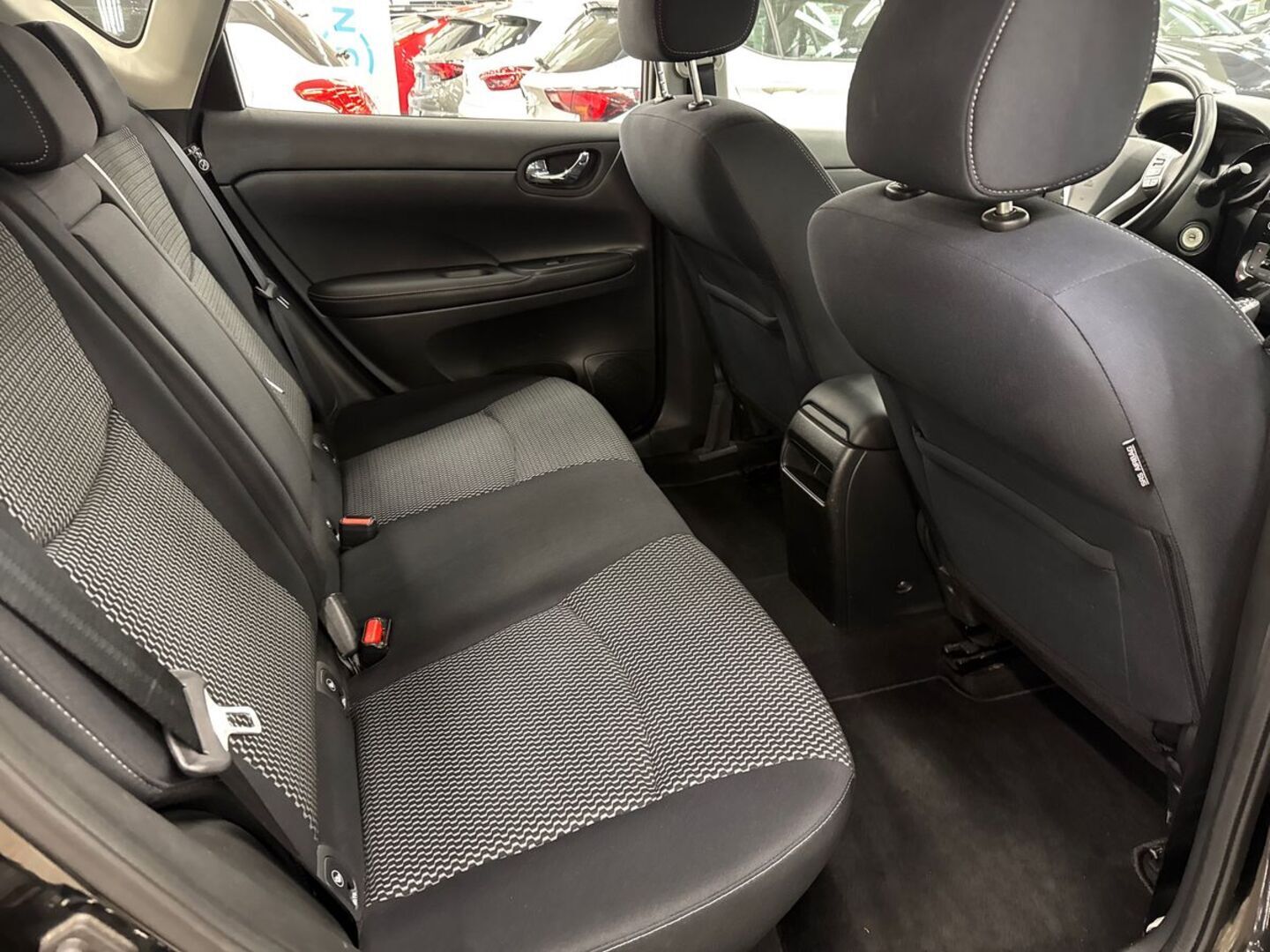 NISSAN Pulsar 2015