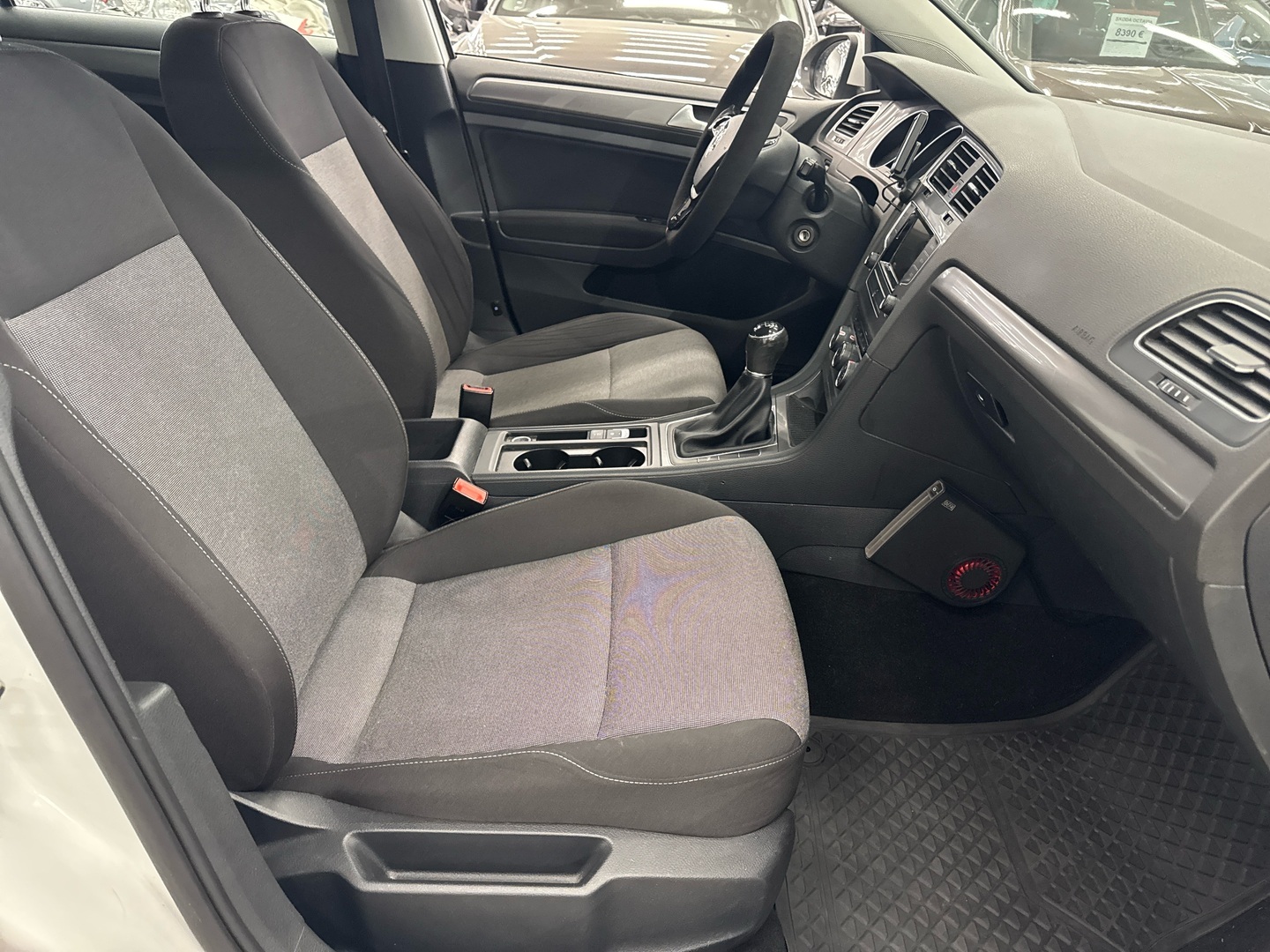 VOLKSWAGEN Golf 2016