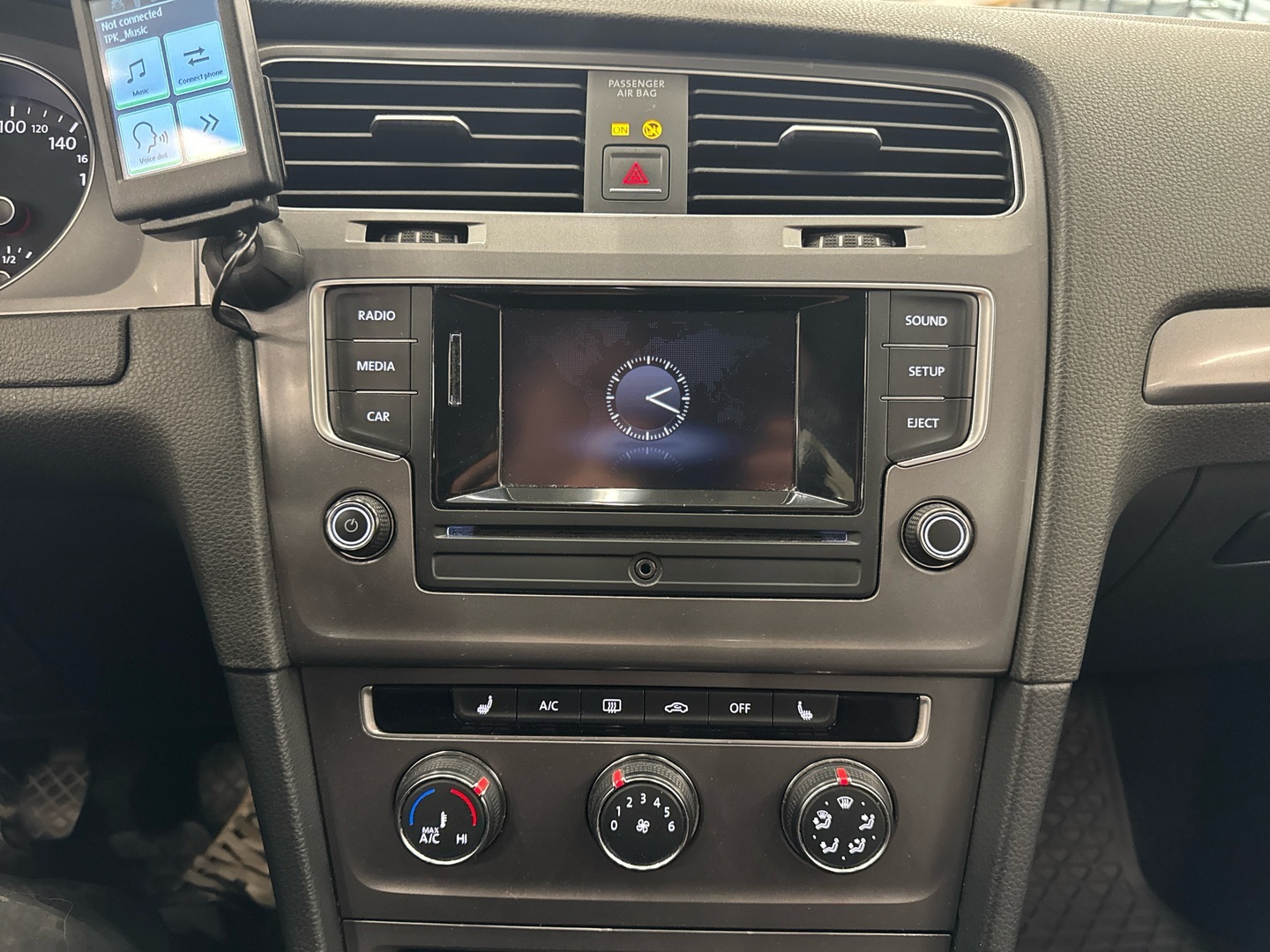 VOLKSWAGEN Golf 2016