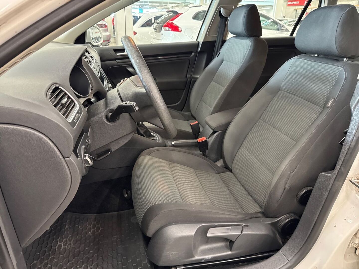 VOLKSWAGEN Golf 2011