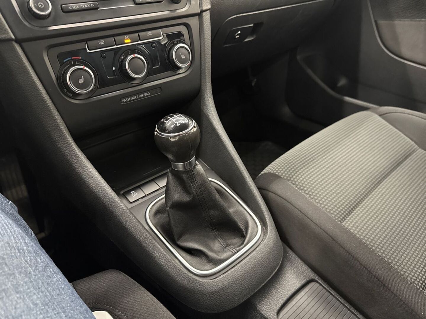 VOLKSWAGEN Golf 2011