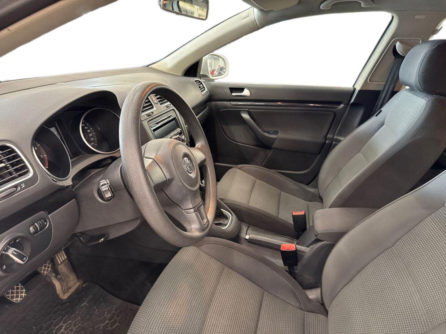 VOLKSWAGEN Golf 2011