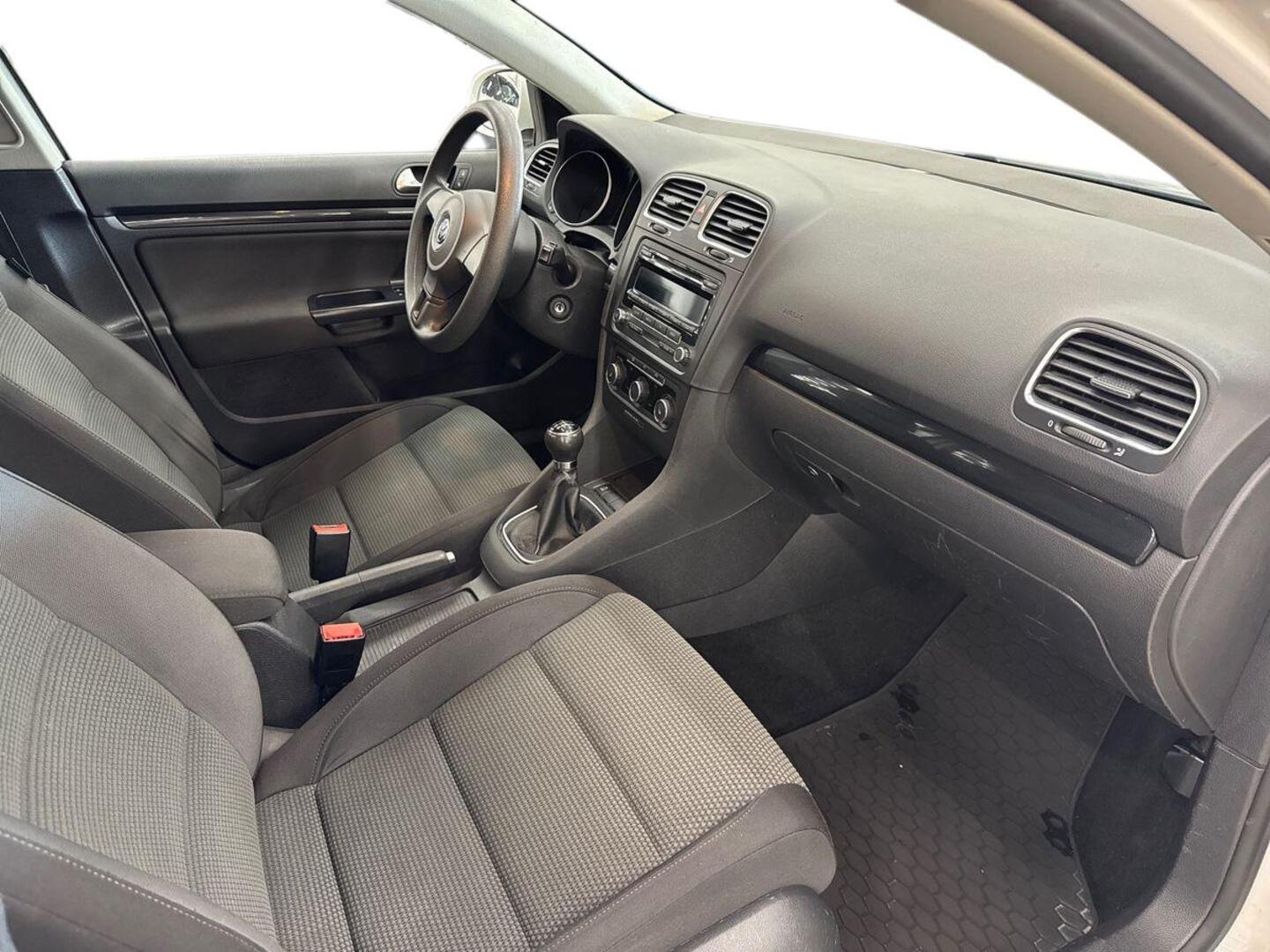 VOLKSWAGEN Golf 2011