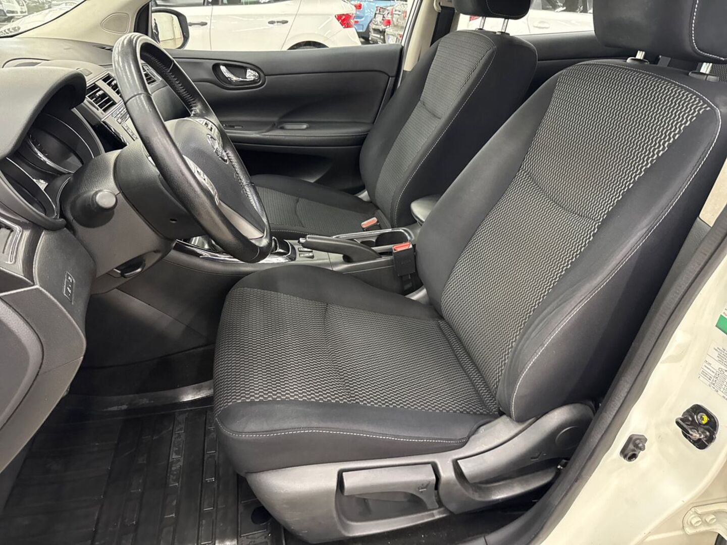 NISSAN Pulsar 2015