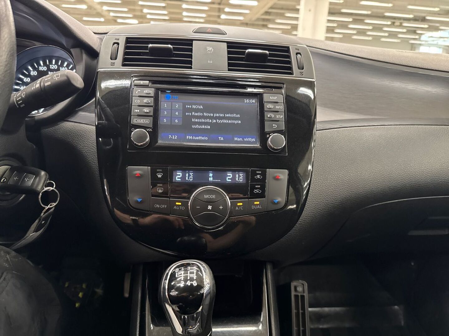NISSAN Pulsar 2015