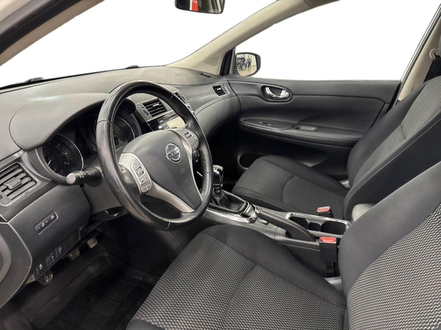 NISSAN Pulsar 2015