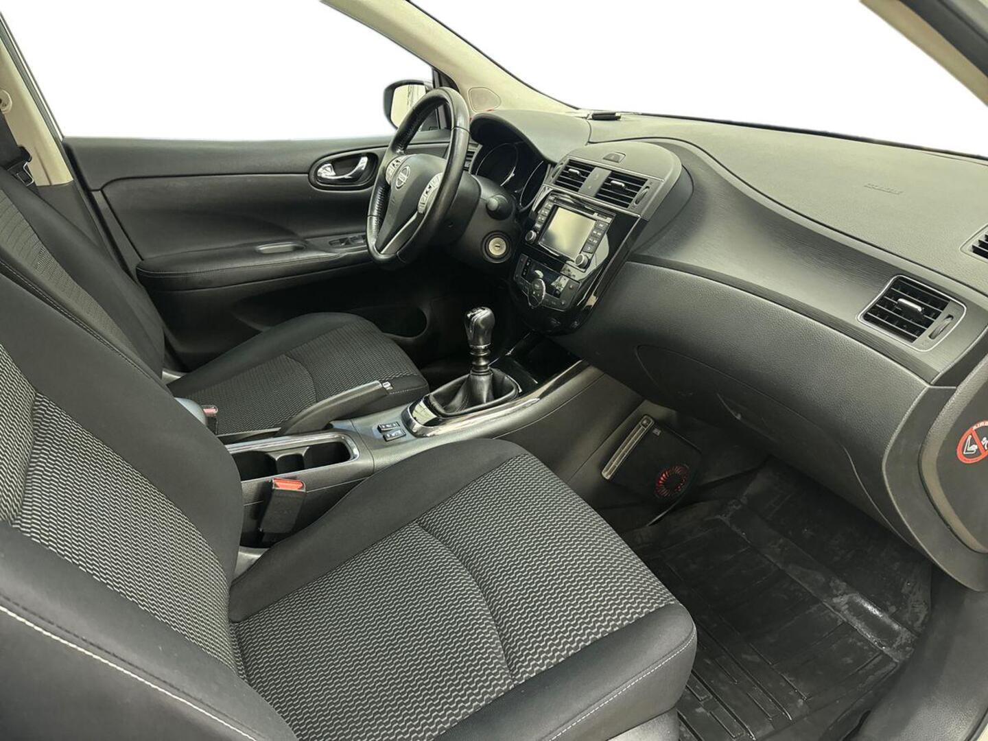 NISSAN Pulsar 2015