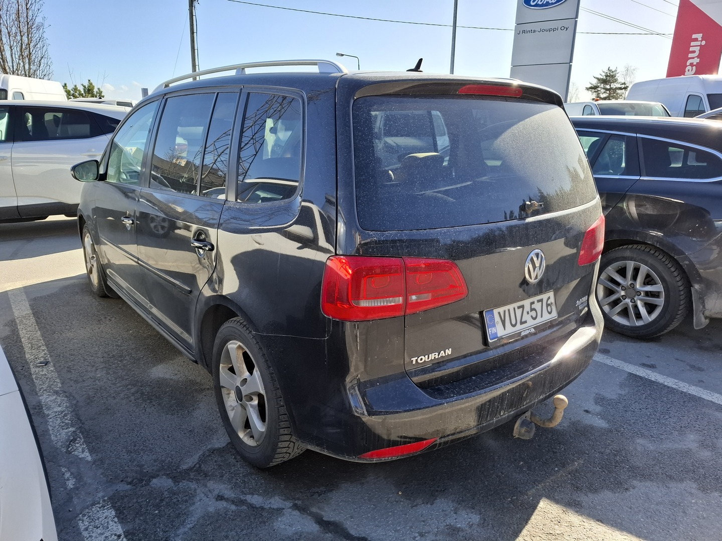 VOLKSWAGEN Touran 2012