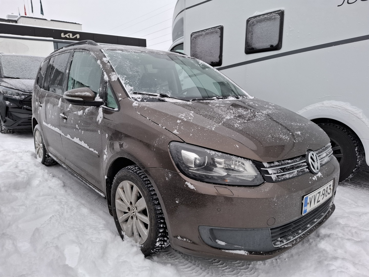 VOLKSWAGEN Touran 2012