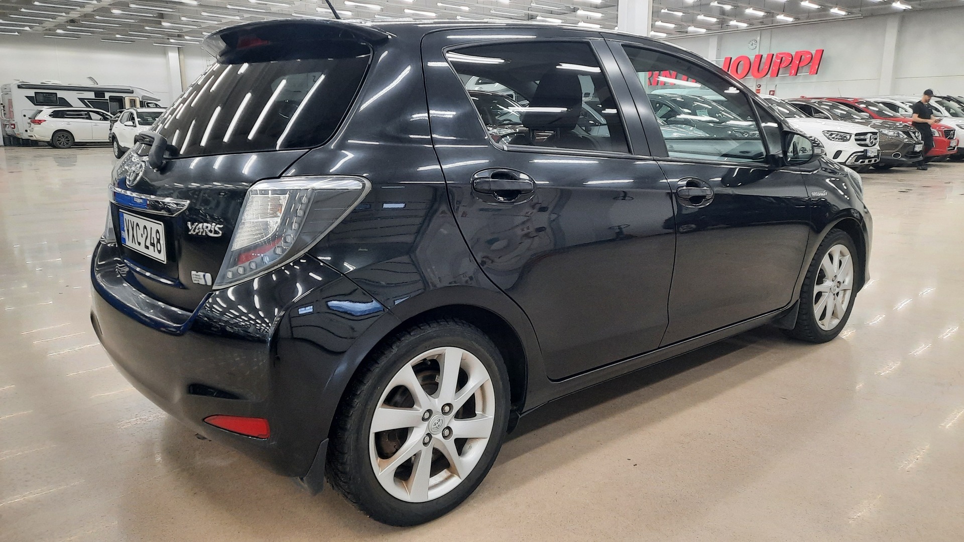 TOYOTA Yaris 2013