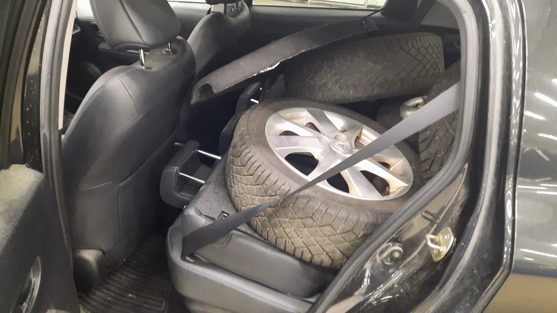 TOYOTA Yaris 2013