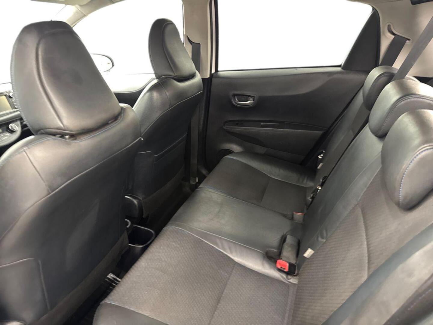 TOYOTA Yaris 2014