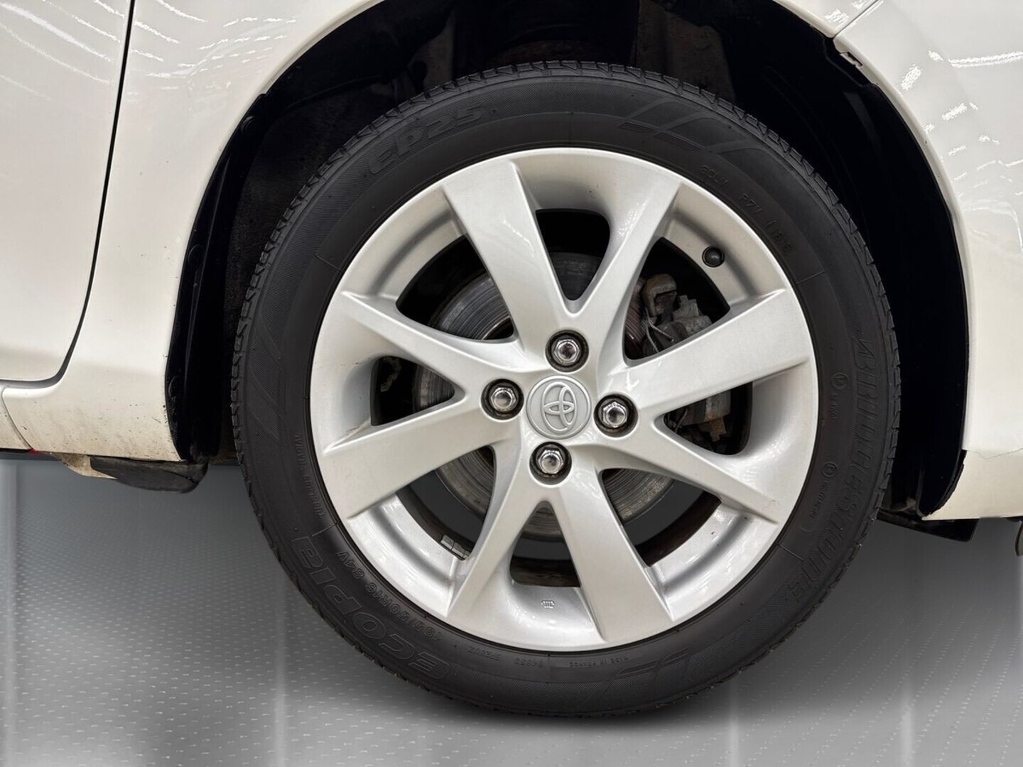 TOYOTA Yaris 2014