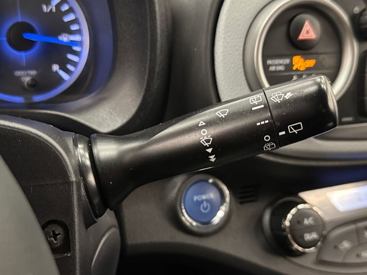TOYOTA Yaris 2014