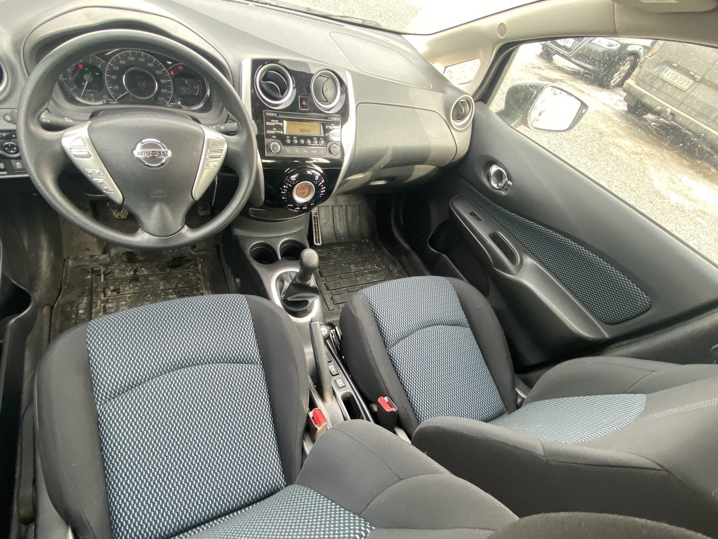 NISSAN Note 2015