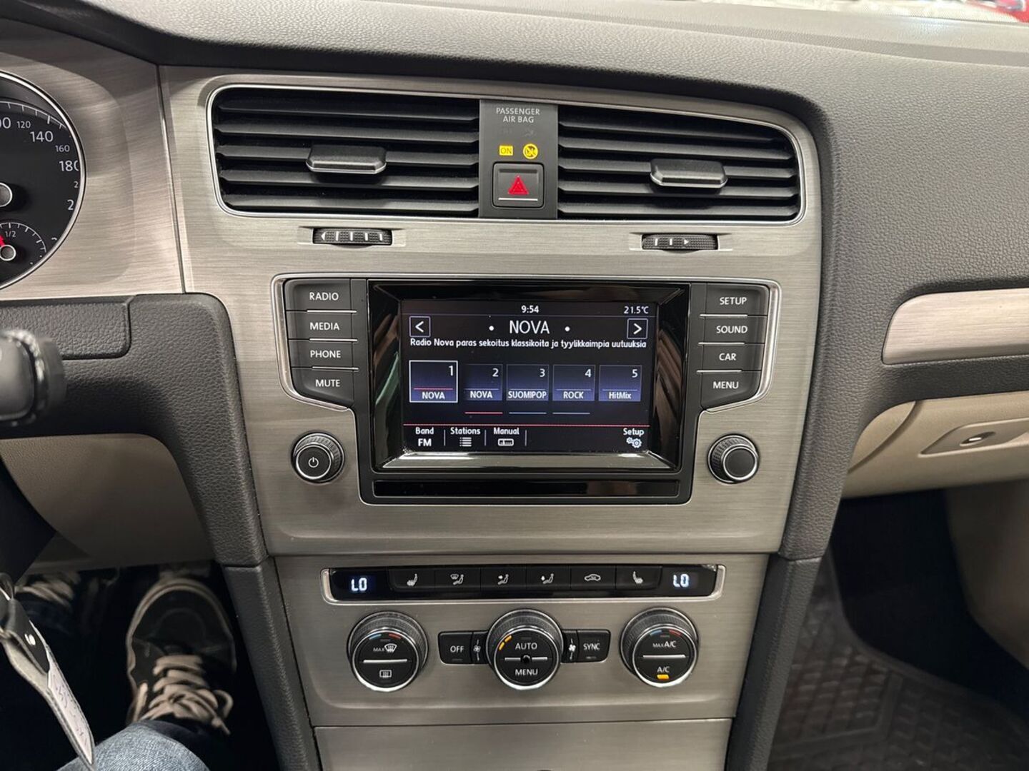 VOLKSWAGEN Golf 2014