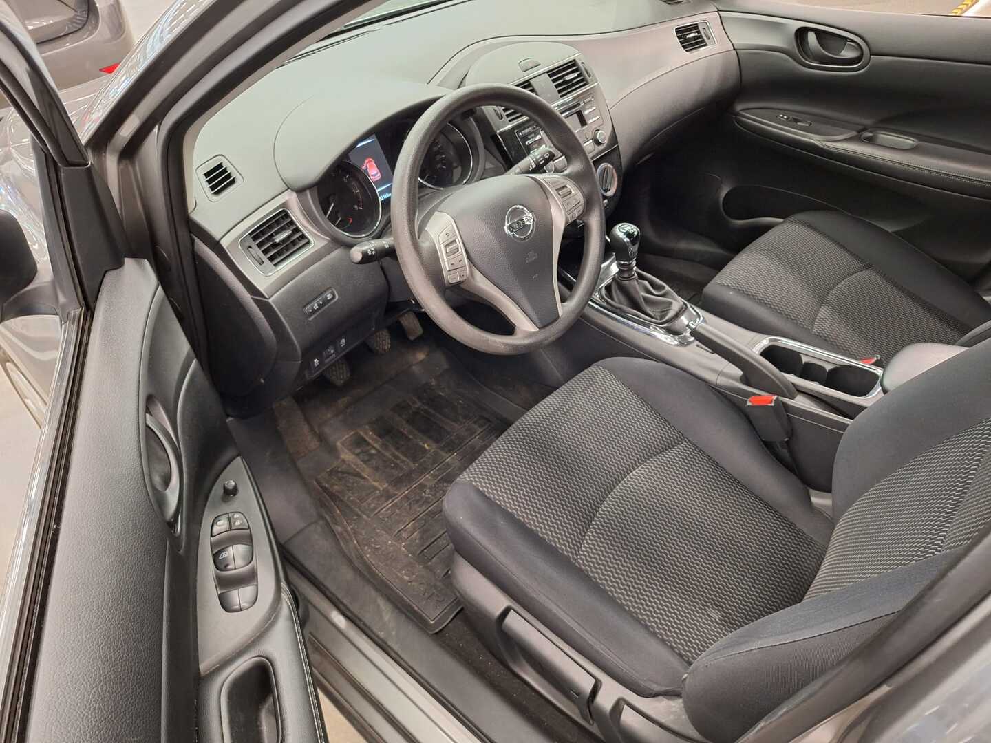 NISSAN Pulsar 2015