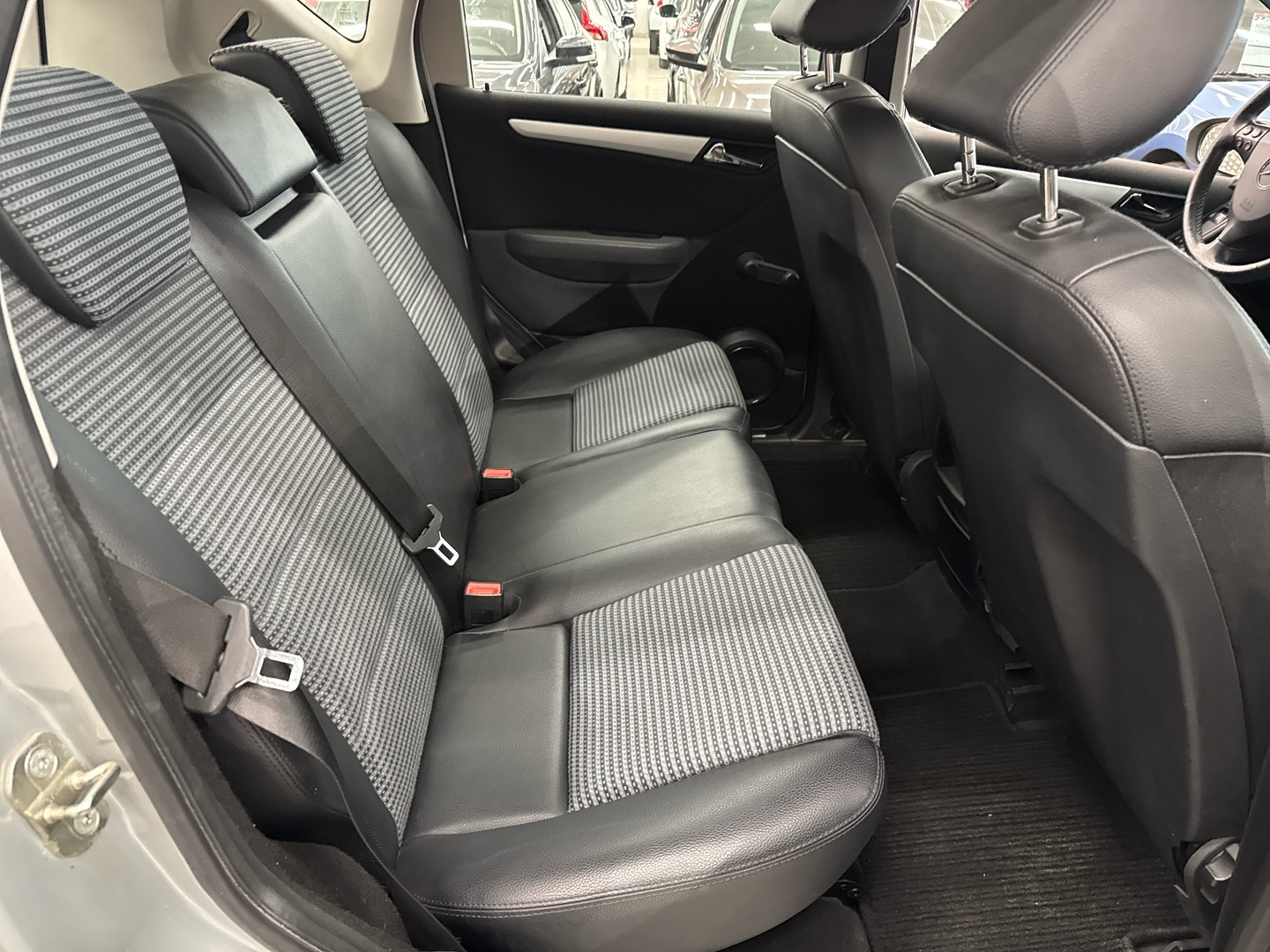 MERCEDES-BENZ A 2005