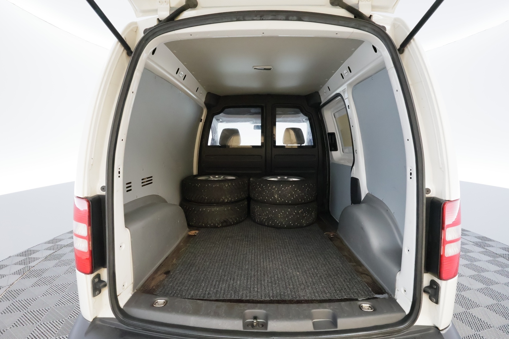 VOLKSWAGEN Caddy 2011