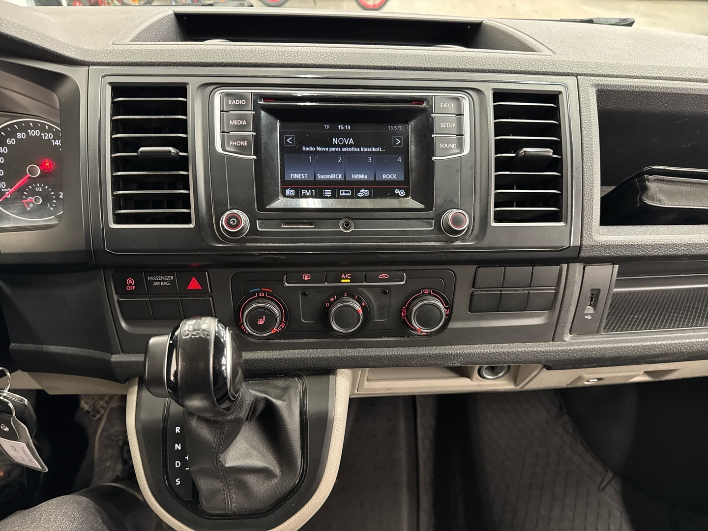 VOLKSWAGEN Transporter 2017