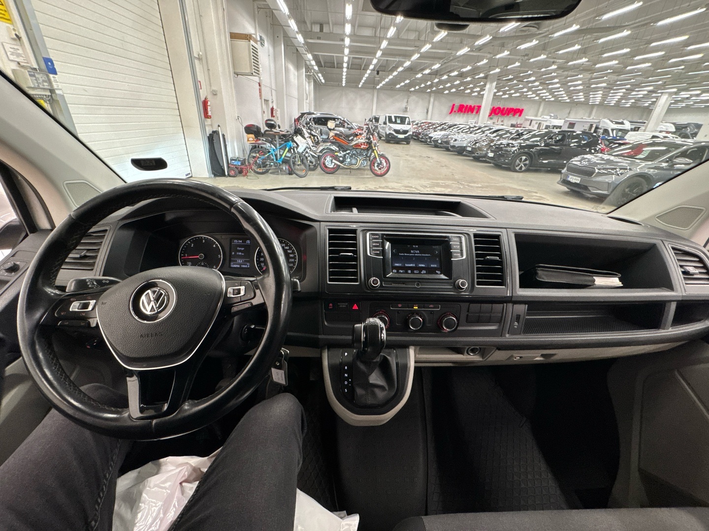 VOLKSWAGEN Transporter 2017