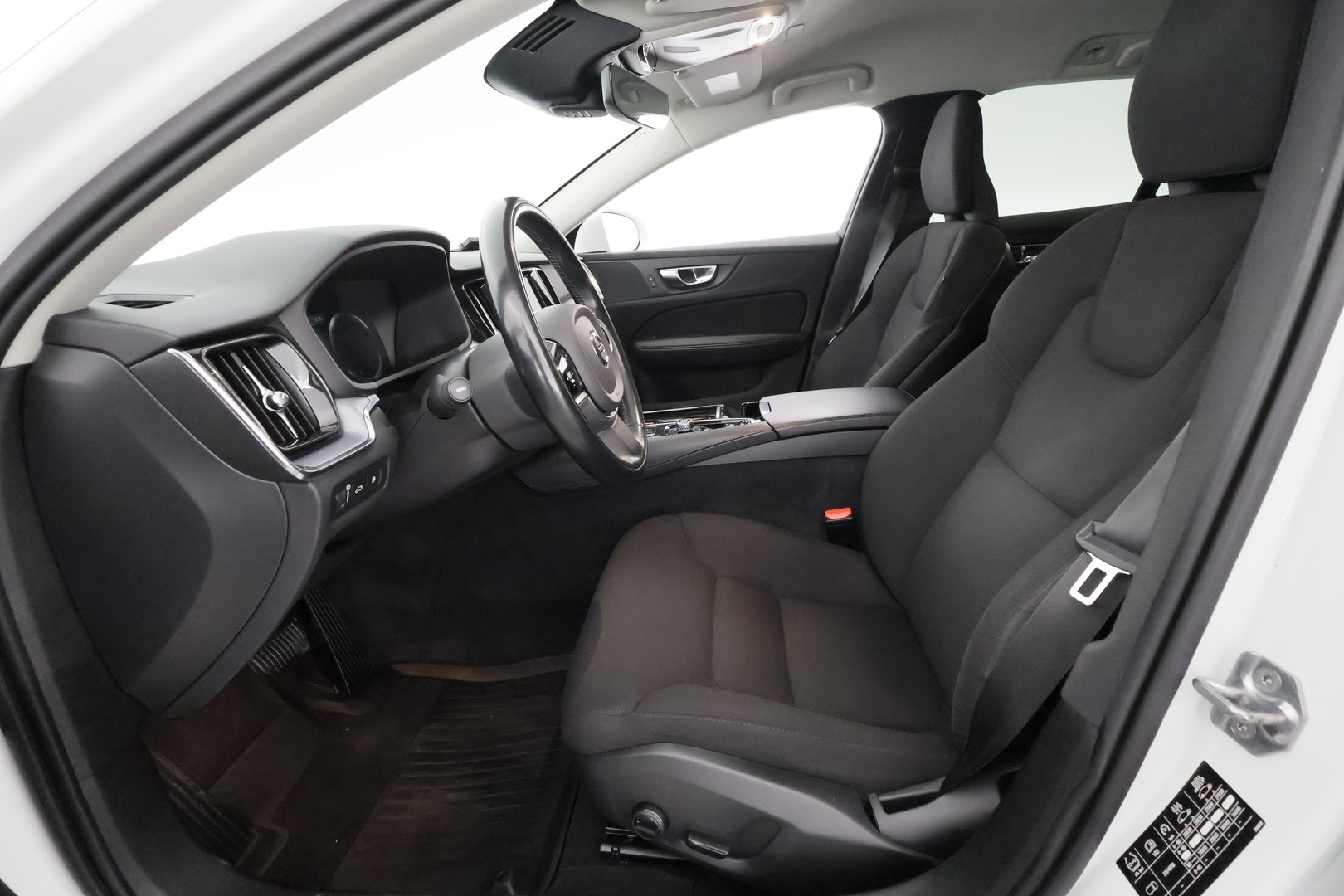 VOLVO V60 2020
