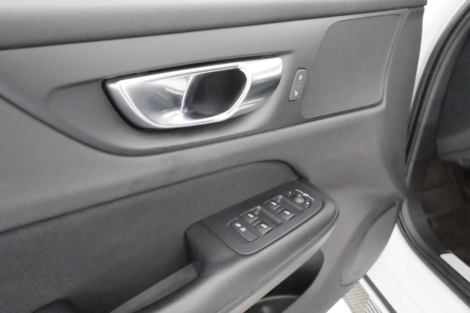 VOLVO V60 2020